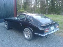 My 72 240Z, also sold new in sweden. 5 speed, Bre rear wing, Original equipped with clear turnindicators! rear swaybar are options it had from new.