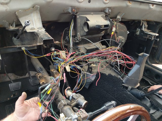 wiring.thumb.jpg.175fe555a222f46b45ccc1bf2f11ea6a.jpg